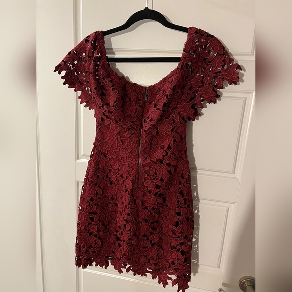 Red dress - Picture 2 of 3